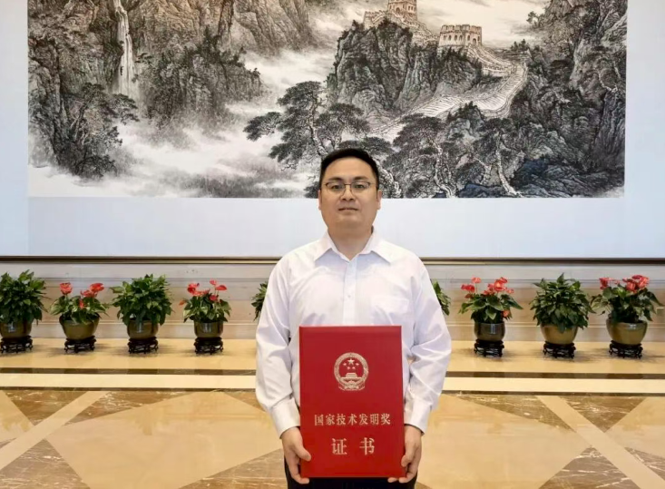 1784094776033011373.png 张志国.png